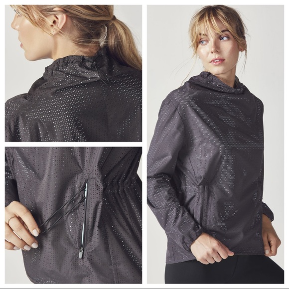 Fabletics Pullover 
•Women’s Size XS - Picture 1 of 5